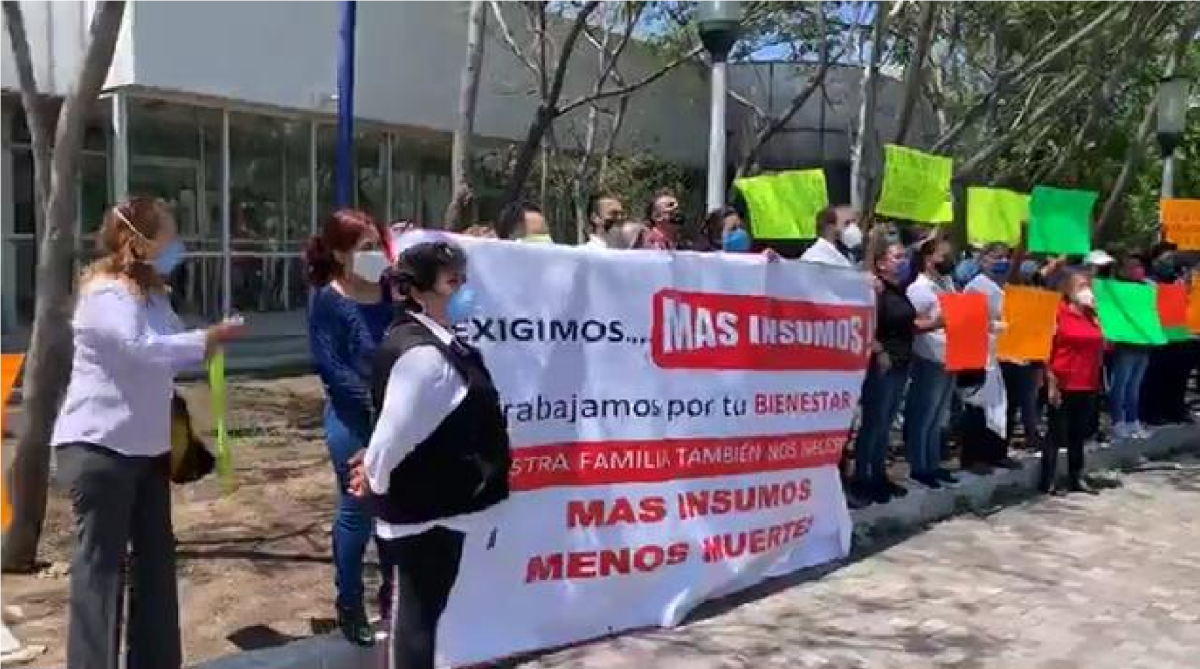 Protestan trabajadores de salubridad por falta de insumos en Hospitales de Querétaro, acusan a Gobernador