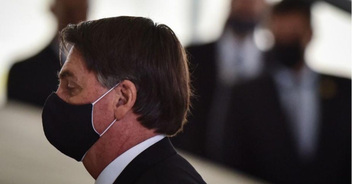 Bolsonaro está internado con síntomas de Covid-19 y canceló su agenda: hermetismo oficial