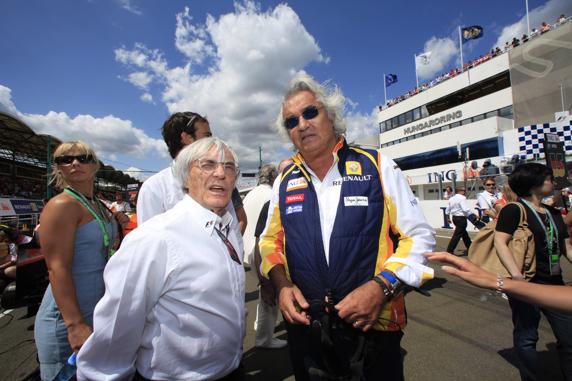 Flavio Briatore, junto a Bernie Ecclestone, en su época de jefe de Renault