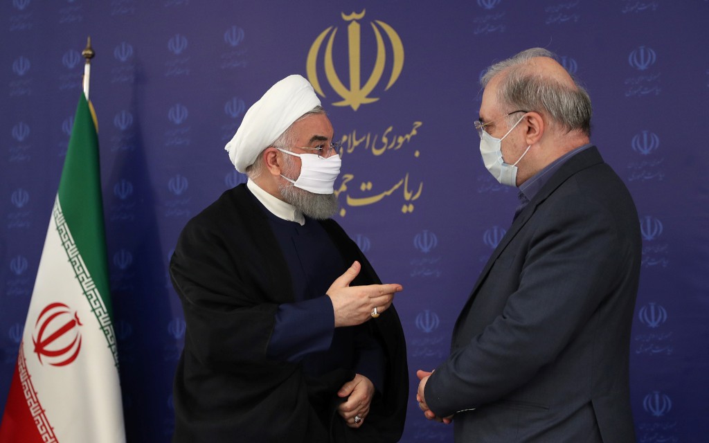 Rouhani advierte de 25 millones de infectados por virus mientras Irán reimpone las restricciones
