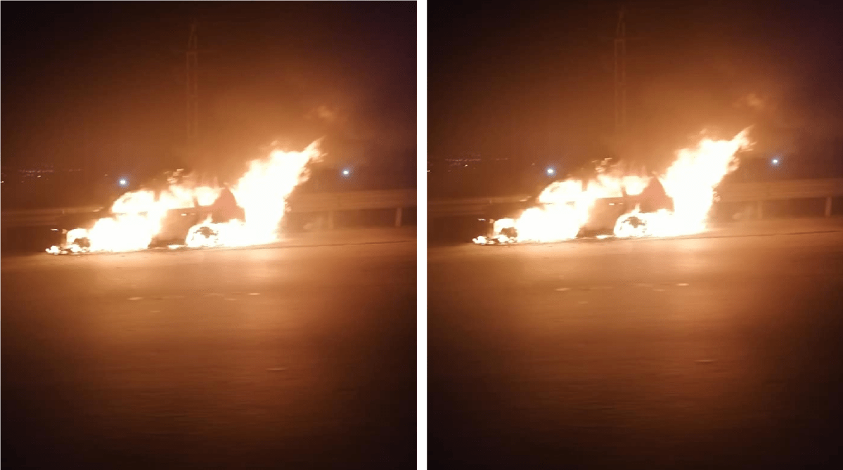 Arde en llamas una camioneta, sobre la autopista México- Querétaro, quedó calcinada