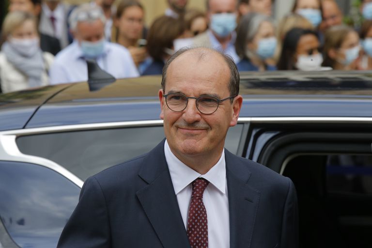 El nuevo primer ministro francés, Jean Castex, a su llegada a la ceremonia de traspaso de poderes, este viernes.