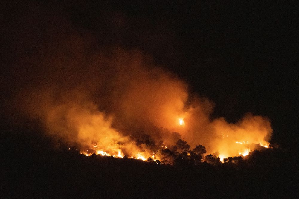 Varios incendios arrasan casi mil hectáreas en tres días en la provincia de Ourense