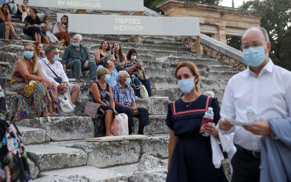 Grecia anuncia uso obligatorio de cubrebocas ante aumento de contagios Covid-19