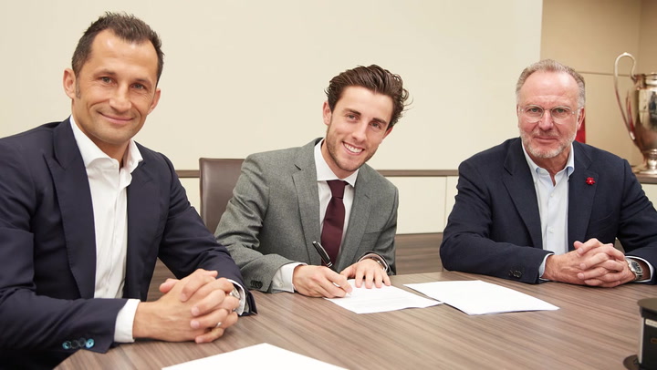 Oficial: Álvaro Odriozola, cedido al Bayern de Munich