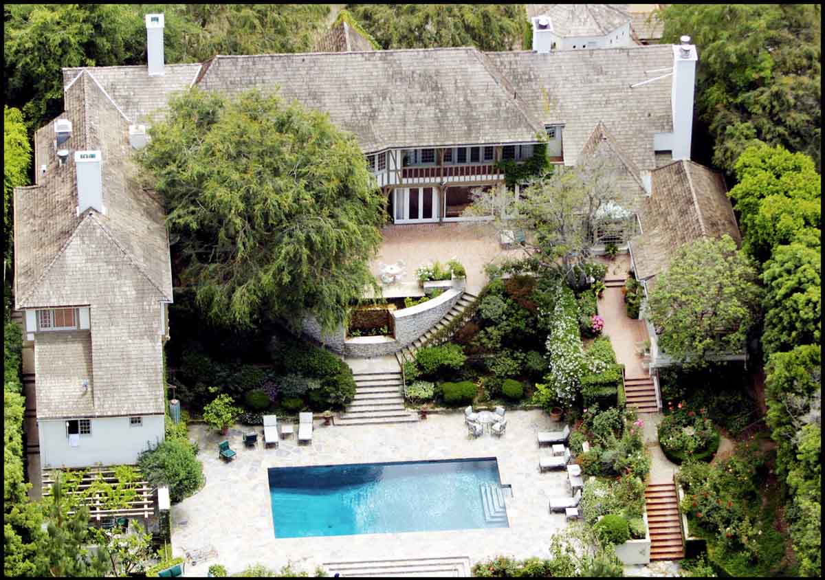 La casa que compartieron Jennifer Aniston y Brad Pitt durante su matrimonio ha sido vendida por 33 millones de dólares / GTRES