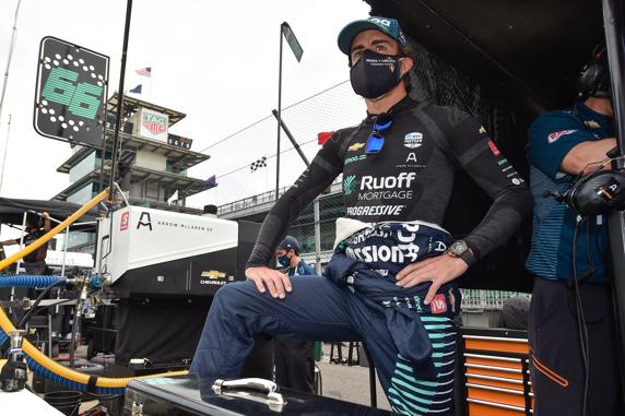 Alonso, en el pit lane de las 500 Millas de Indianápolis