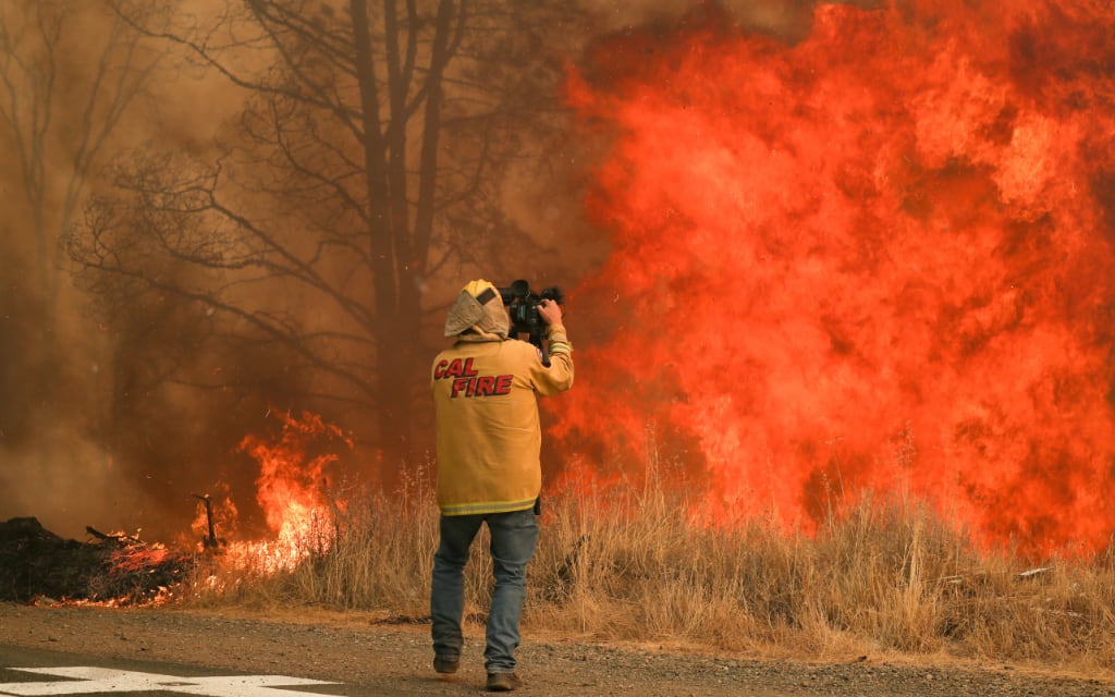 Ejército y Guardia Nacional ayudarán en la extinción de los incendios forestales de California