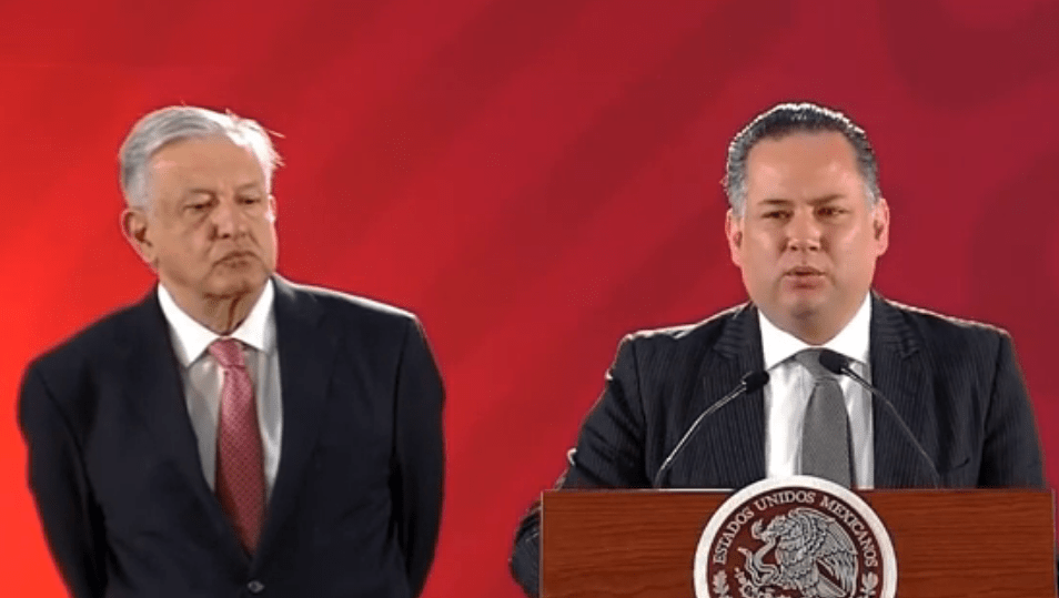 AMLO dará La Mañanera en Querétaro, el miércoles, Santiago Nieto podría estar a su lado dando informe de la UIF