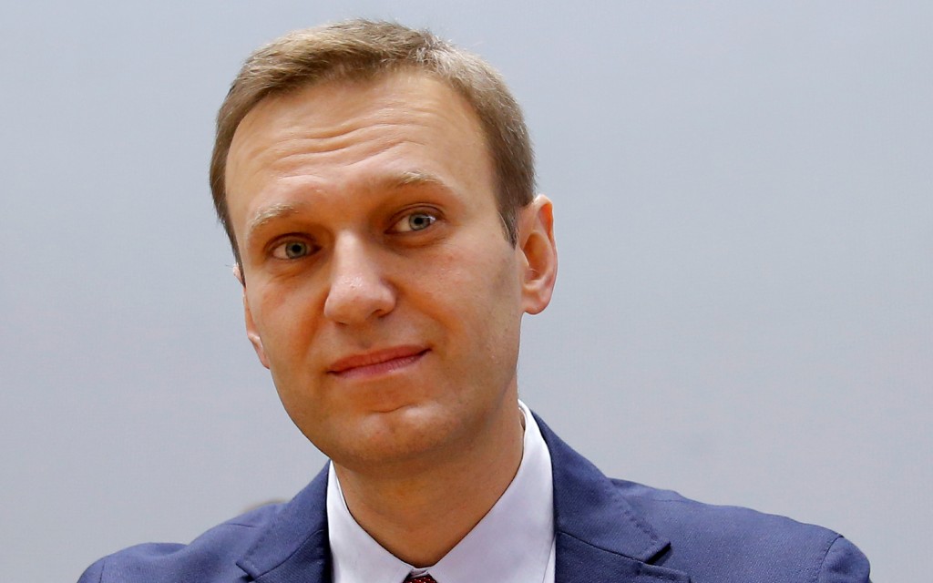 Médicos rusos autorizan traslado de Navalni a un hospital de Alemania
