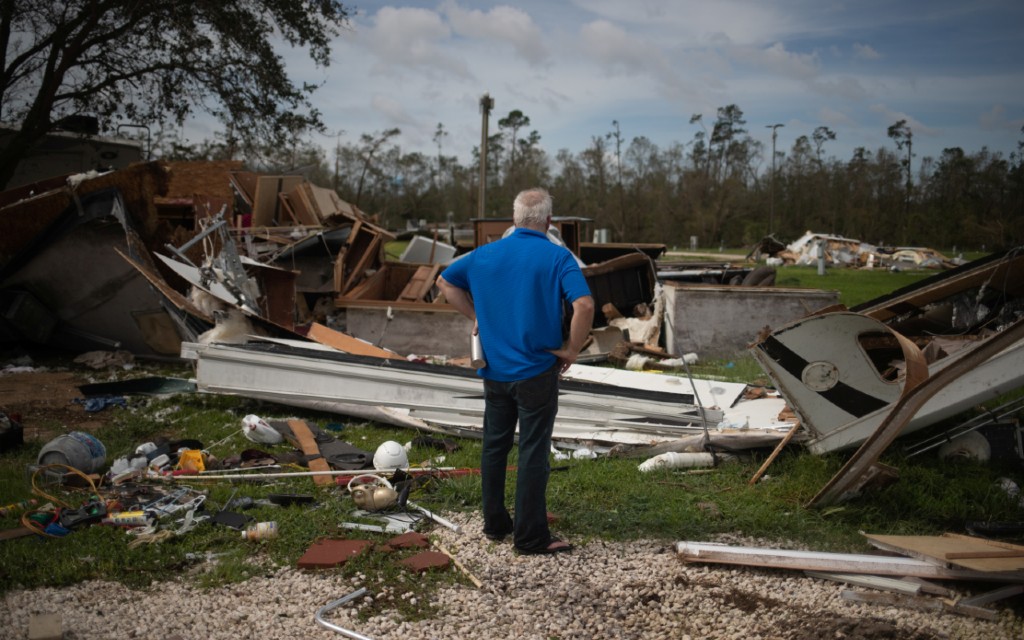 Mueren cuatro personas en Luisiana tras el paso del huracán Laura por EU