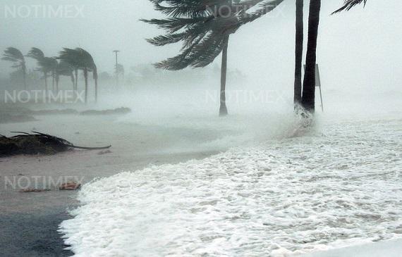 Depresión tropical Cristóbal deja afectaciones en vialidades en Chiapas