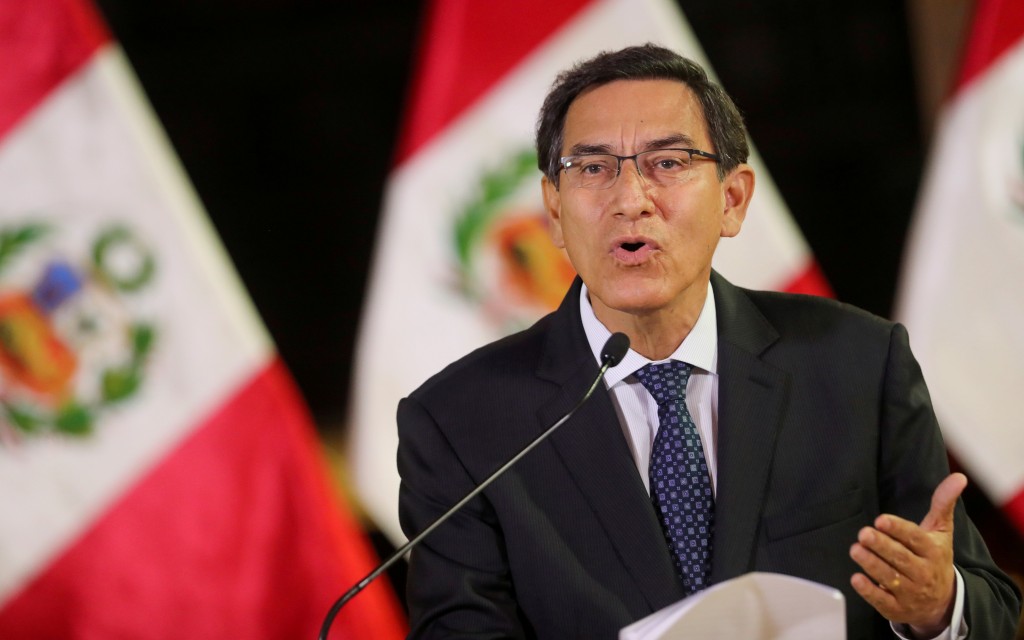 Definen futuro del presidente peruano; quieren destituirlo por incapacidad moral