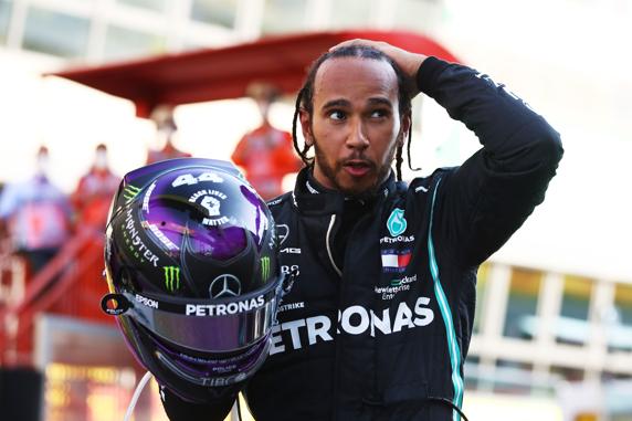 Hamilton todavía tiene que renovar su contrato con Mercedes