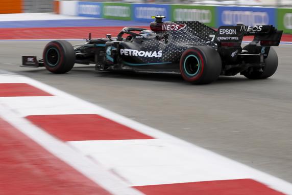 Bottas saldrá tercero en Rusia pero con mejor neumático que Hamilton y más ritmo que Verstappen