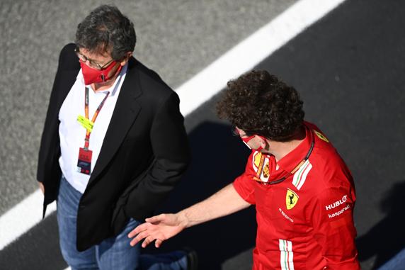 Louis Camilleri, CEO de Ferrari, junto a Mattia Binotto, Team Principal de Ferrari