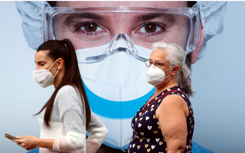 Autoridades de la UE advierten de posible ‘doble pandemia’ de Covid-19 y gripe