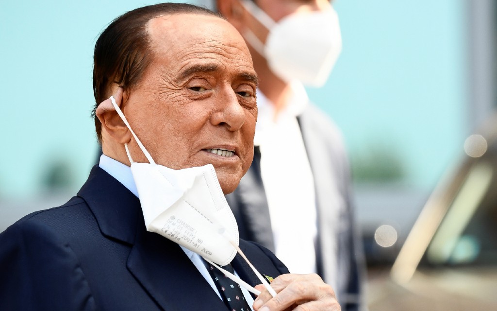 Berlusconi sale del hospital tras ‘el desafío más peligroso’ de su vida