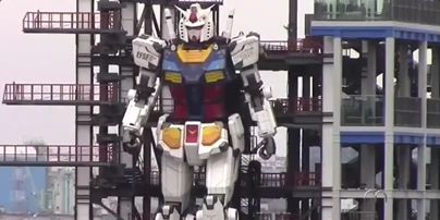 El robot Gundam de 60 pies de altura de Japón ahora está caminando y causando estragos
