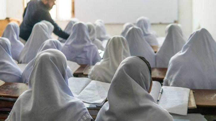 Pakistán reabre escuelas y universidades después de casi cinco meses de descanso por COVID-19