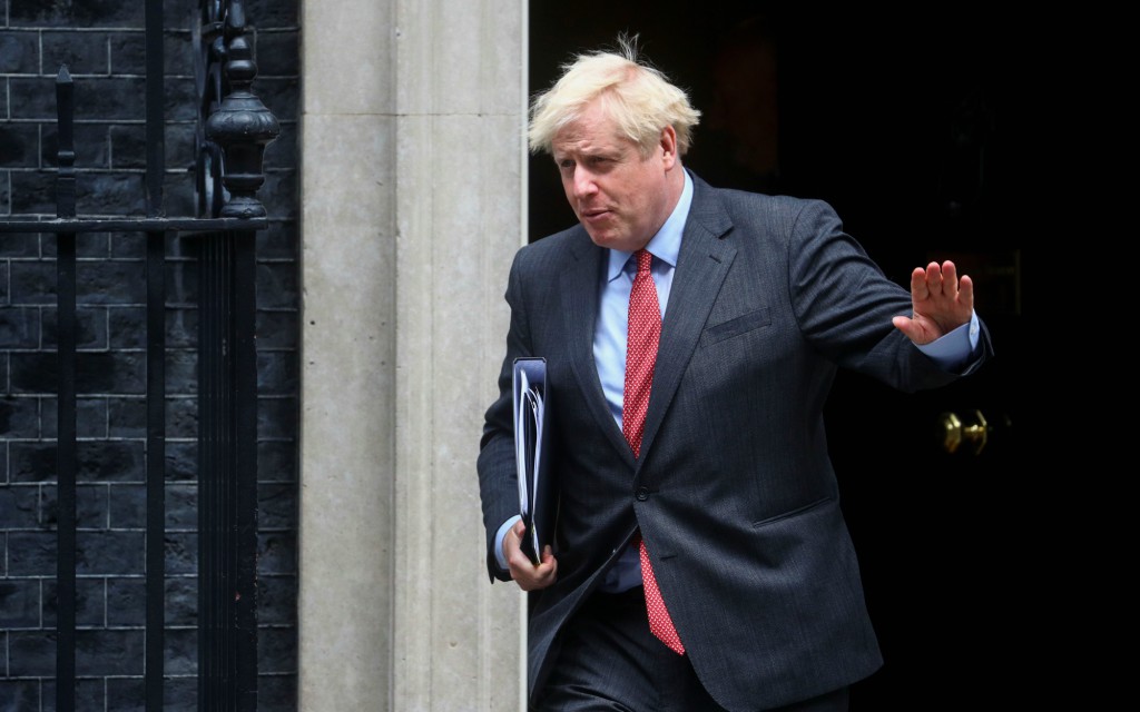 Reino Unido está en un ‘peligroso punto de inflexión’ por la pandemia: Johnson
