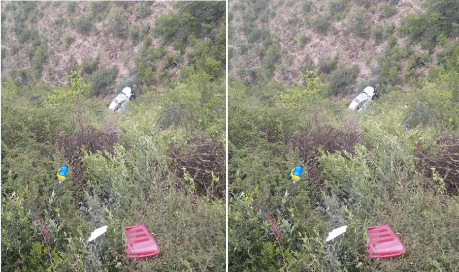 SALVA DE MILAGRO: Cae auto a un barranco de más de 40 metros, en zona serrana de Querétaro