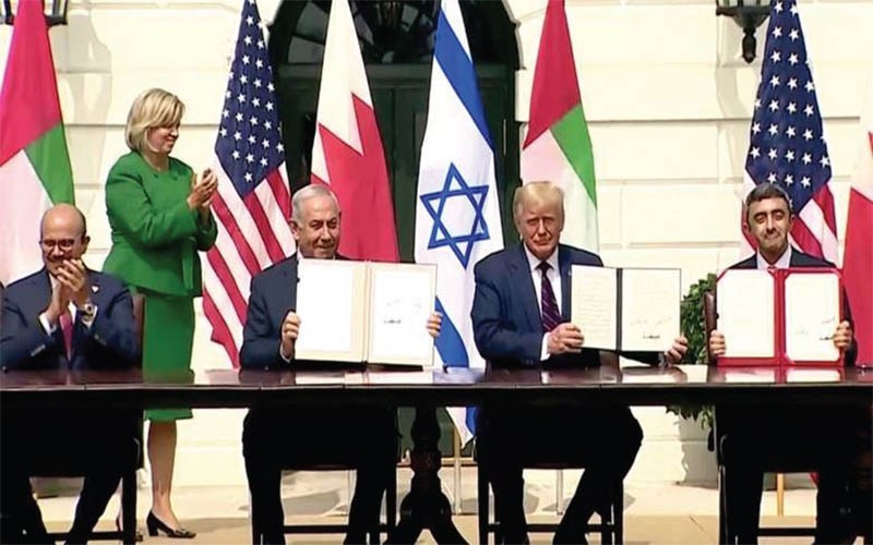 Trump preside como Israel, 2 estados árabes firman pactos históricos