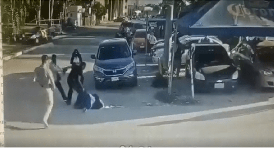 VIDEO IMPACTANTE: Violó a su hija, luego mata a puñaladas al violador, lo esperó afuera de Fiscalía