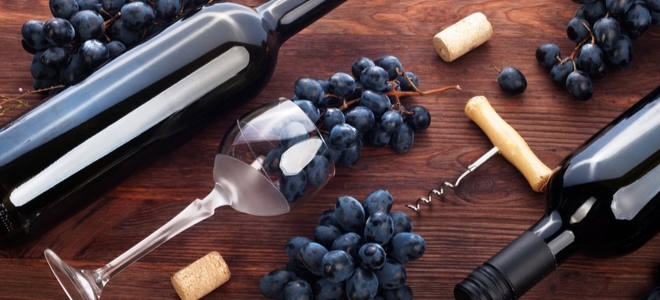 ¿Cuánto tiempo se debe fermentar el vino casero?