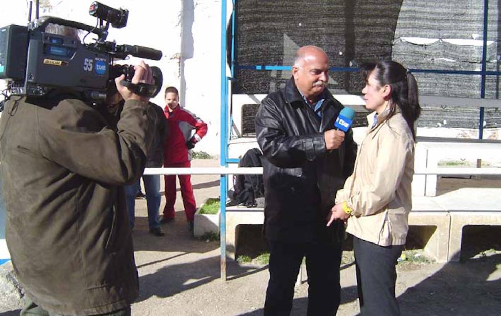Yuriko Saeki, entrevistada por TVE en 2004, cuando asumió el cargo de entrenadora del CD Puerta Bonita, entonces en Tercera División.