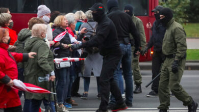 Bielorrusia permite a la policía utilizar armas de combate durante las protestas