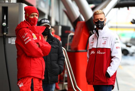 Vettel, junto a Mick Schumacher, hijo de Michael, en el GP de Eifel de F1 2020