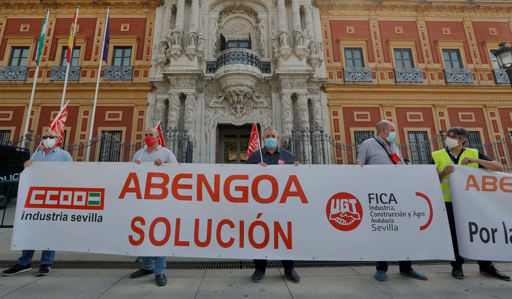 Abengoa vuelve a ampliar el plazo para que la Junta de Andalucía participe en su rescate