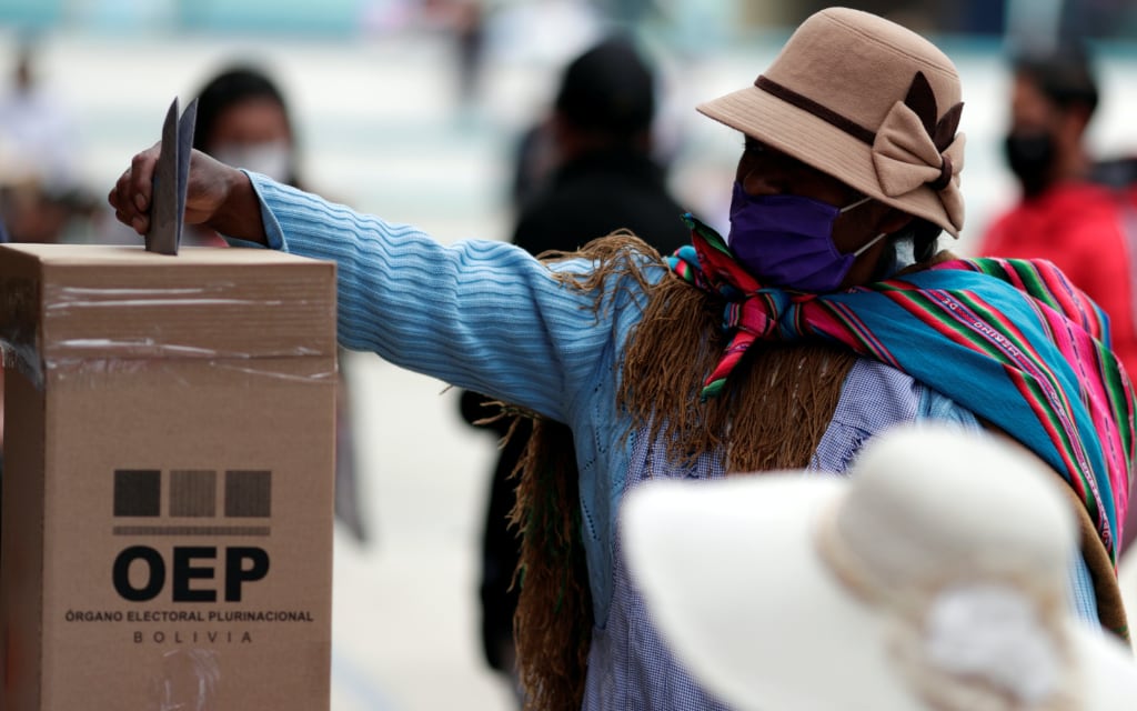 Bolivia realiza elecciones en medio de incertidumbre y temores de más convulsión social