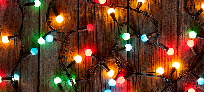 Formas creativas de decorar con luces navideñas