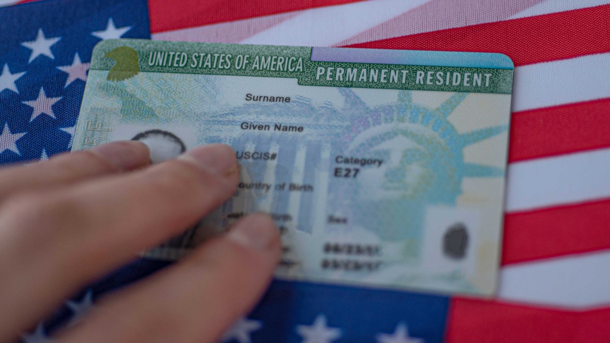 Presentan demanda colectiva para bloquear nuevas reglas de visas H1-B