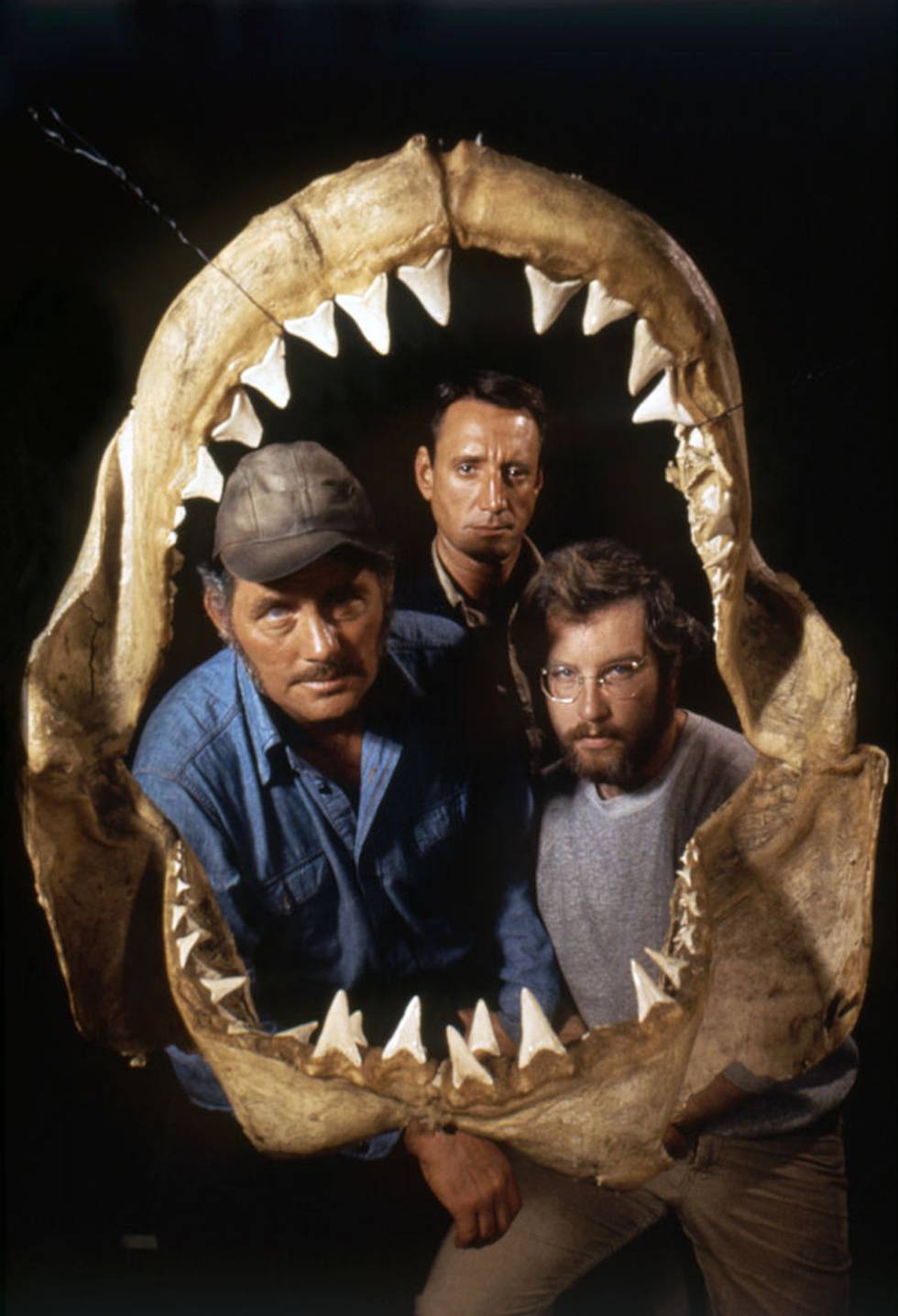 Robert Shaw, Roy Scheider y Richard Dreyfuss en una imagen promocional de 'Tiburón'.
