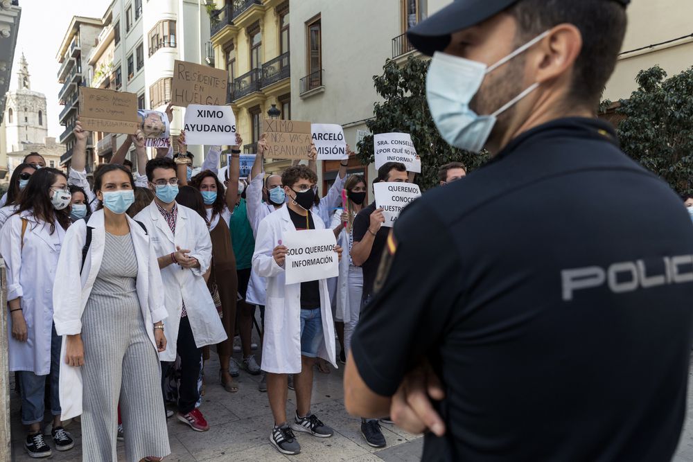 Médicos residentes en pie de huelga