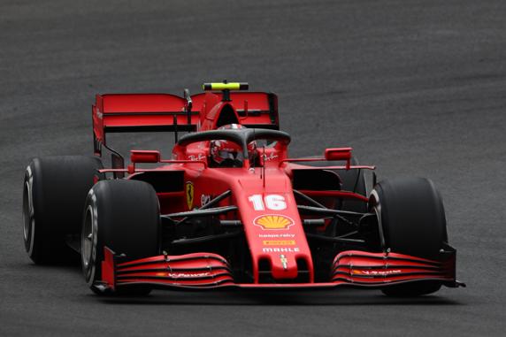 Leclerc pudo exprimir al máximo el nuevo paquete aerodinámico de Ferrari ante un Vettel que sigue sin levantar cabeza