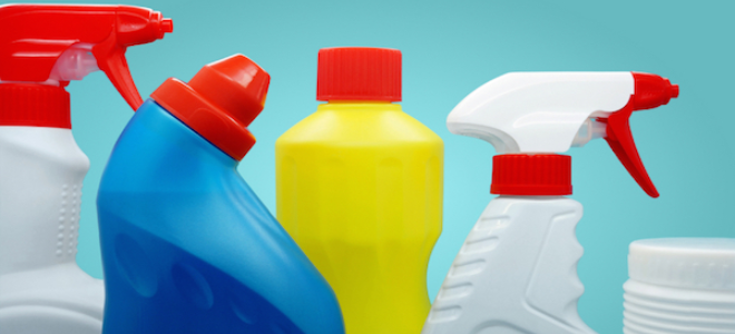 3 posibles riesgos para la salud al mezclar limpiador de inodoros con lejía