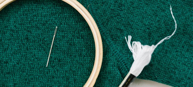 anillo, hilo, proyecto de bordado de ropa - aguja, primera costura