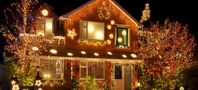 Consejos de seguridad para la iluminación navideña al aire libre
