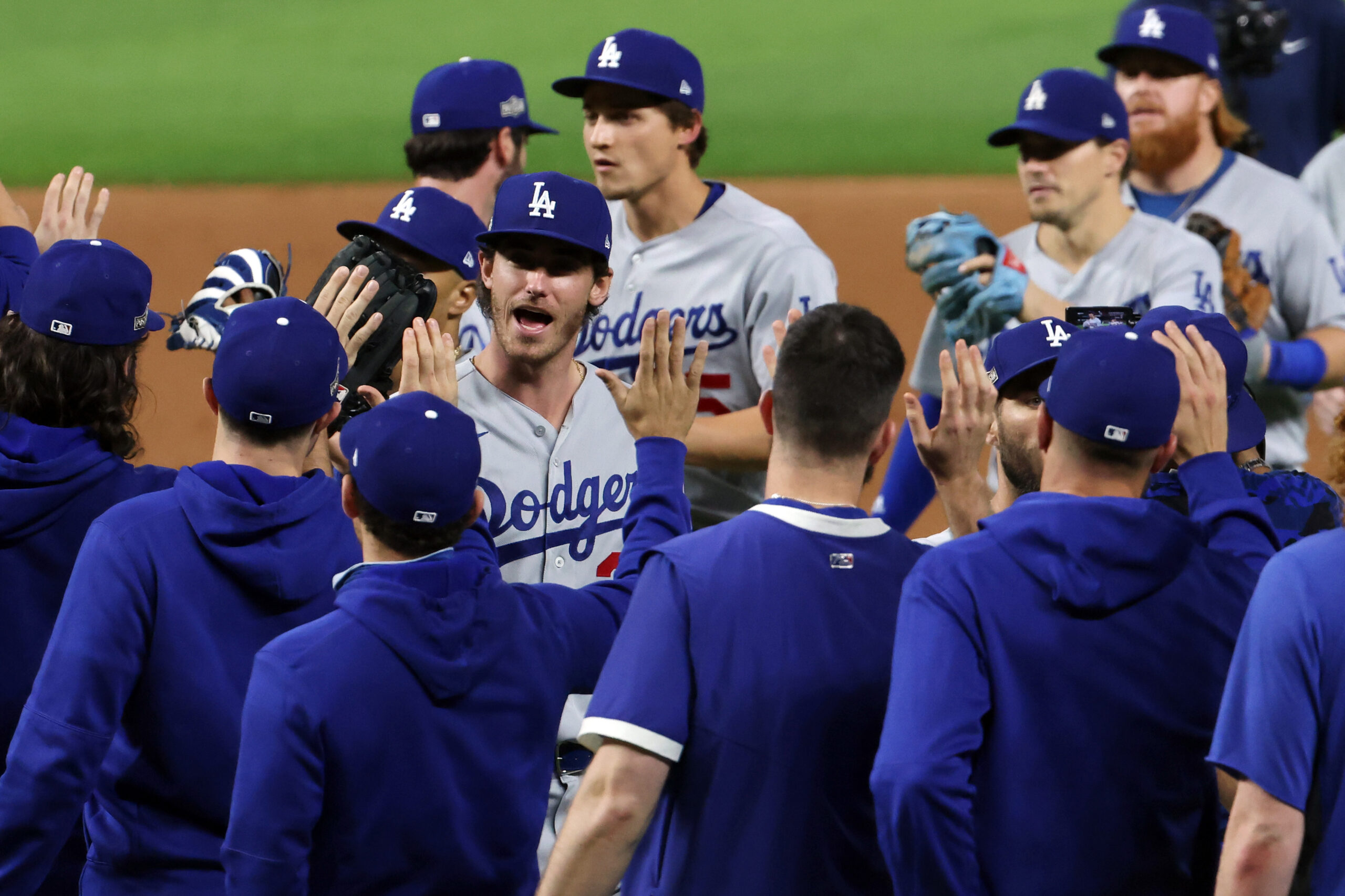 Dodgers y Bravos se enfrentan por el Campeonato de la Liga Nacional