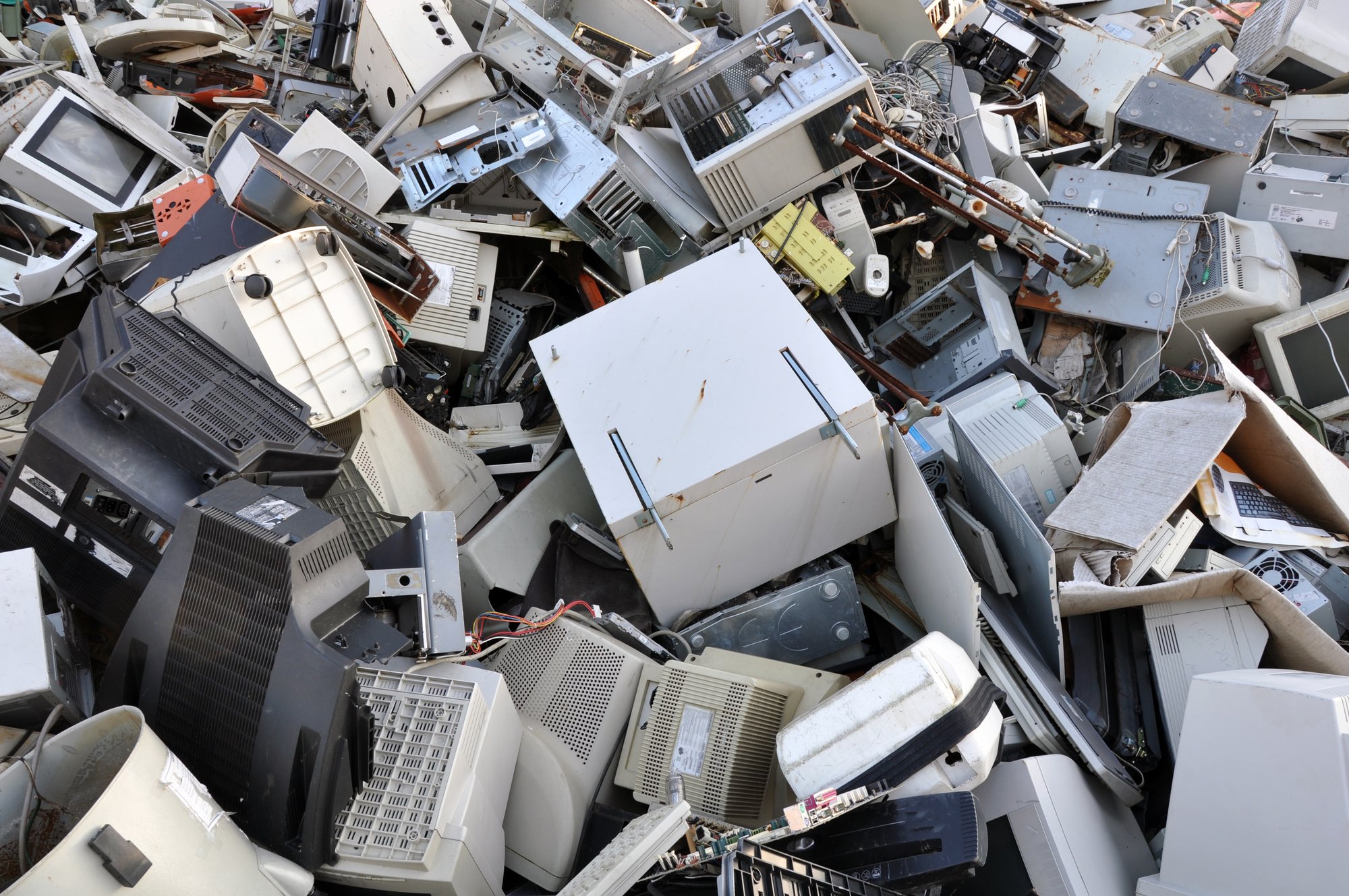 Un montón de desechos electrónicos.