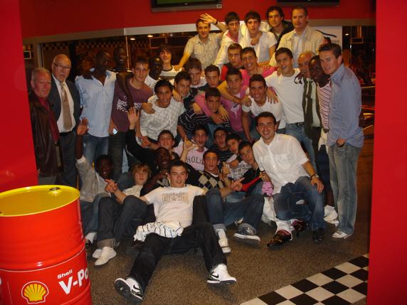 Juan Cruz junto a todos sus compañeros en la cantera del Atleti