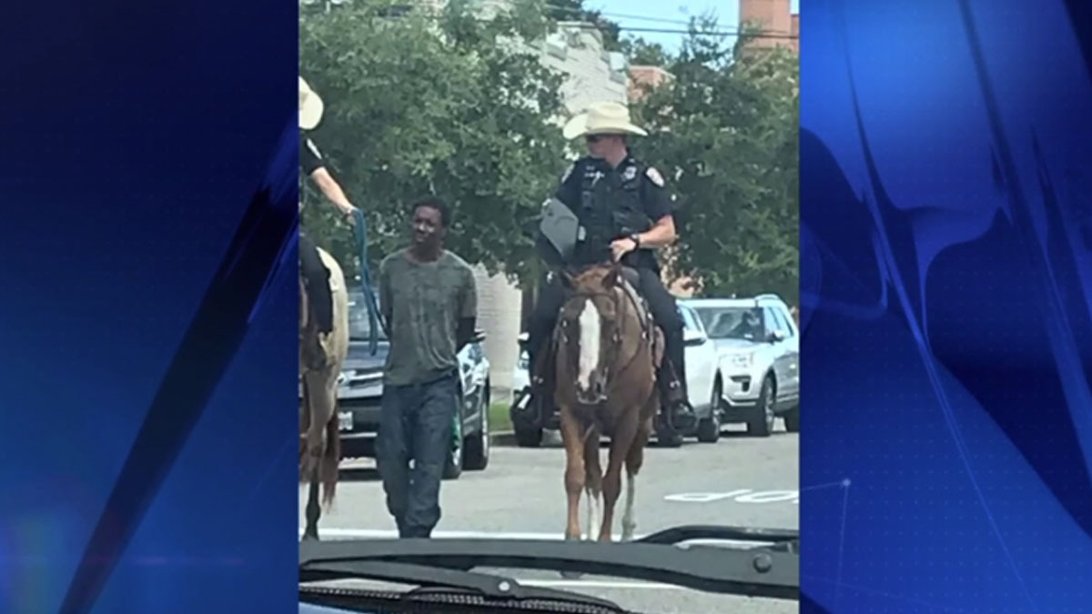 En Texas: demanda a la policía tras ser amarrado por oficiales a caballo