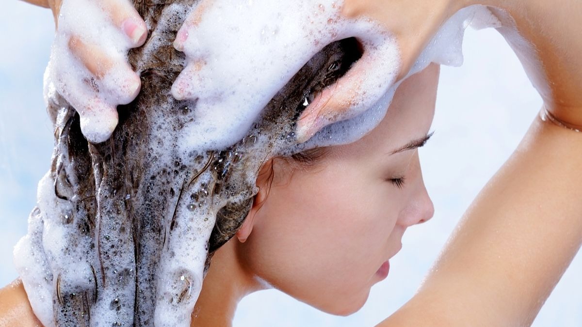 Esta es la frecuencia ideal para lavarse el pelo según los expertos