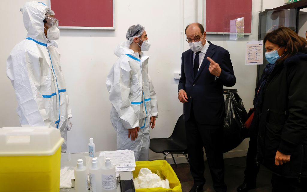 Francia rompe récord con más de 30 mil contagios de coronavirus en un día