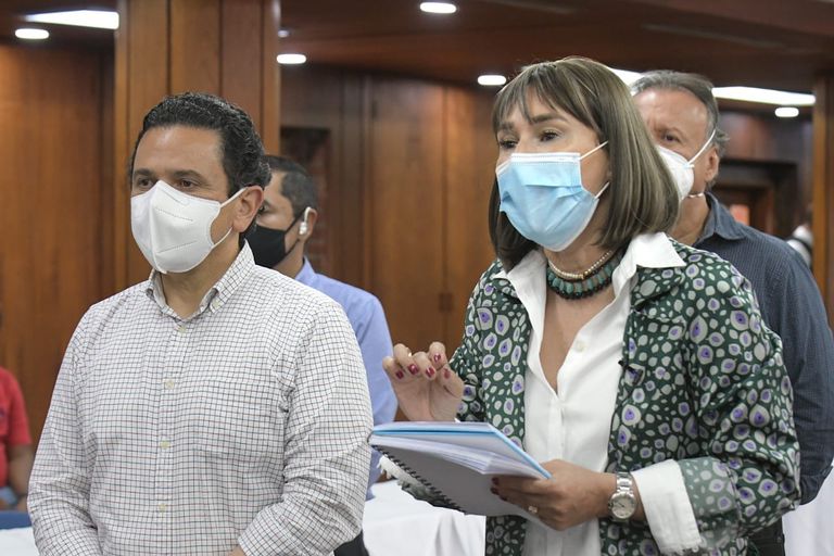 El Alto Comisionado para la Paz, Miguel Ceballos, y la ministra del Interior, Alicia Arango, dos de los funcionarios llamados a la JEP.