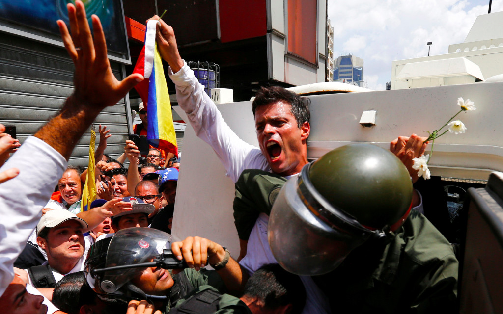 Opositor venezolano Leopoldo López abandona residencia de embajador de España